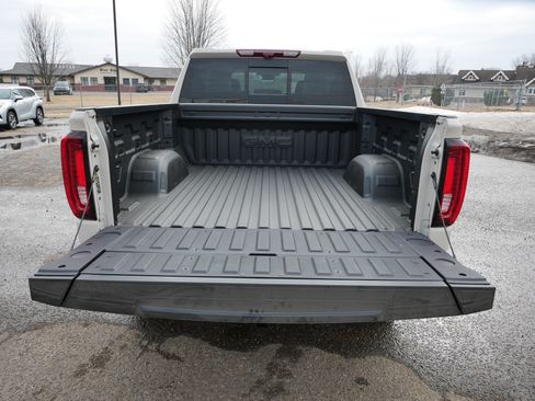 New 2026 GMC Sierra 1500 AT4X w/ LPO, Black Badging Package AWD/4WD image 10
