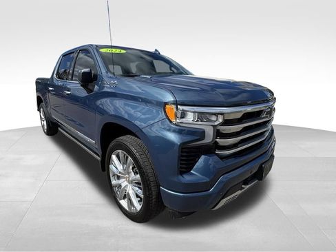Used 2024 Chevrolet Silverado 1500 High Country w/ High Country Premium Package AWD/4WD image 5