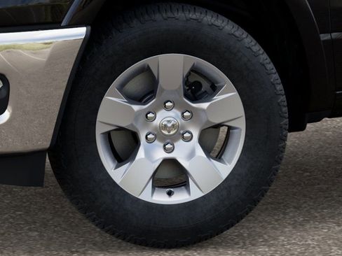 New 2026 RAM 1500 4x4 Crew Cab image 13