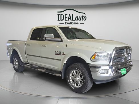 Used 2016 RAM 2500 Laramie AWD/4WD image 2