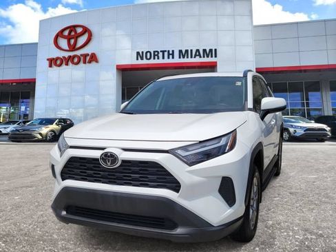Used 2023 Toyota RAV4 XLE w/ Convenience Package FWD image 2