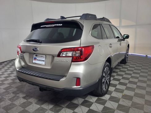 Used 2016 Subaru Outback 2.5i Limited AWD/4WD image 7