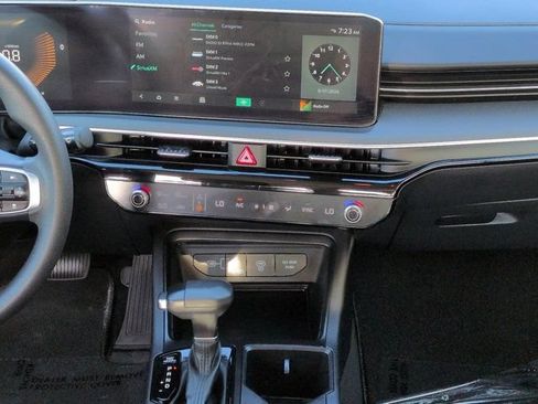 Used 2025 Kia K5 LXS FWD image 16
