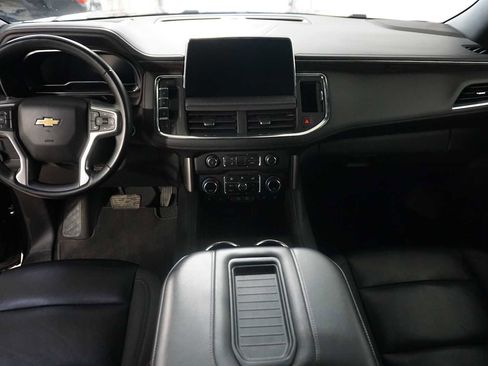 Used 2024 Chevrolet Suburban LT image 19