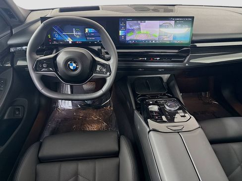 Used 2025 BMW 530i image 15