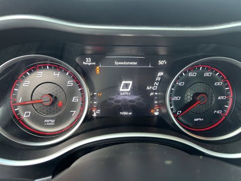 Used 2015 Dodge Charger SXT image 16