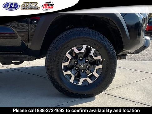 Used 2019 Toyota Tacoma TRD Off-Road image 9