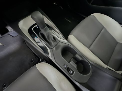 Used 2024 Toyota Corolla LE FWD image 21