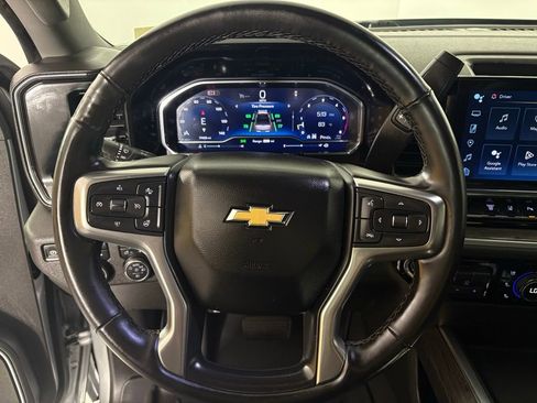 Used 2025 Chevrolet Silverado 2500 LTZ w/ LTZ Plus Package image 23
