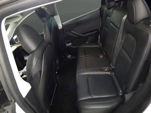 Used 2023 Tesla Model Y Long Range AWD/4WD image 27