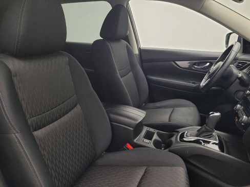 Used 2018 Nissan Rogue SV w/ Sun & Sound Touring Package image 21