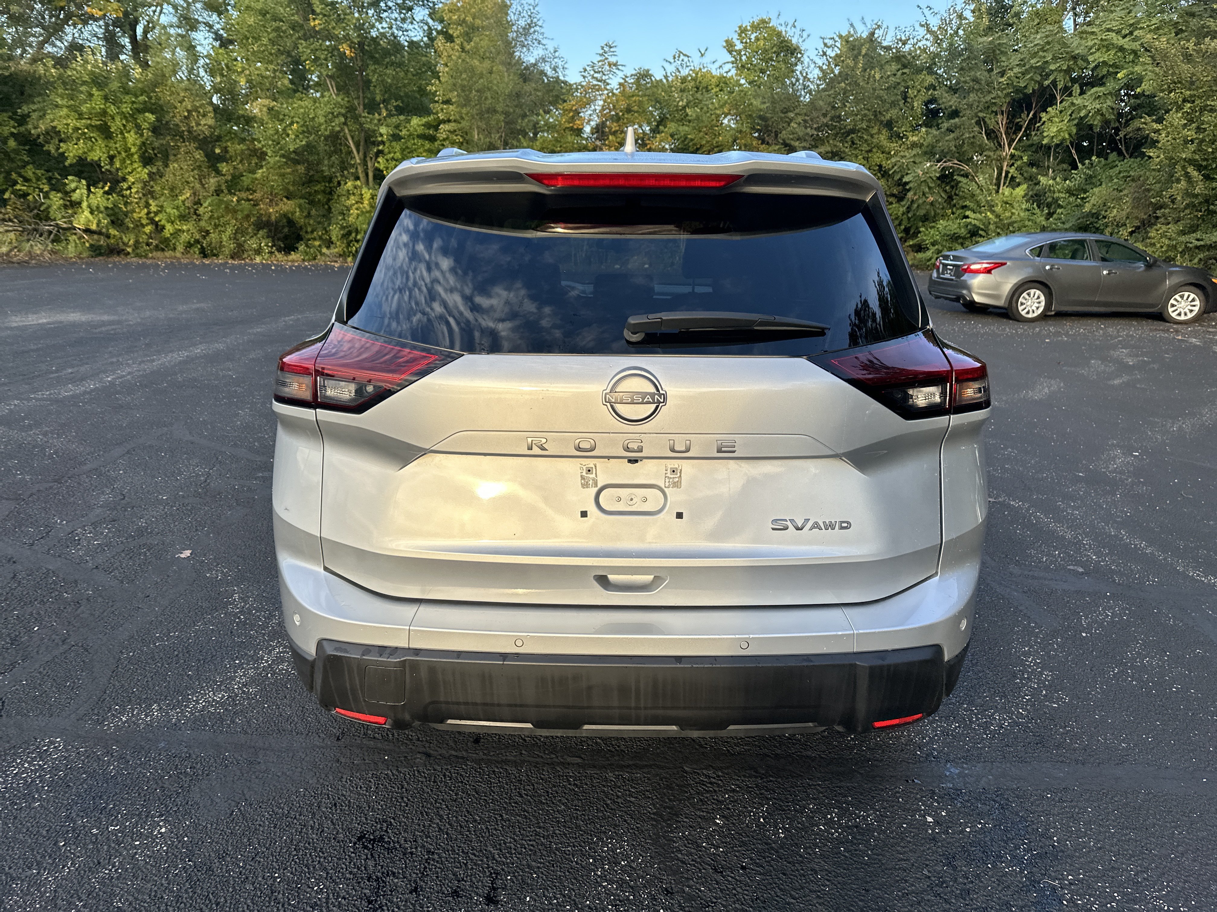 Used 2024 Nissan Rogue SV w/ SV Premium Package AWD/4WD image 6