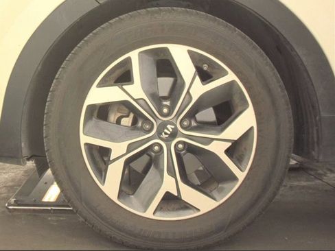 Used 2021 Kia Sportage EX w/ EX Technology Package image 22