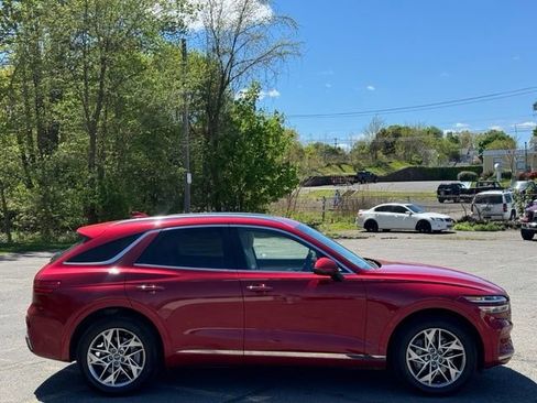 Used 2023 Genesis GV70 2.5T w/ Select Package AWD/4WD image 4