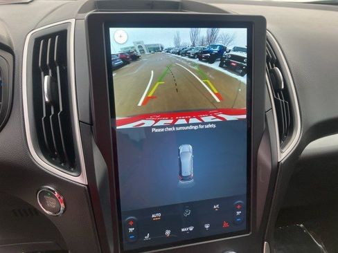Used 2024 Ford Edge SEL image 19