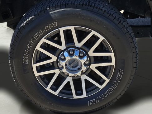 Used 2022 Ford F250 Platinum AWD/4WD image 18
