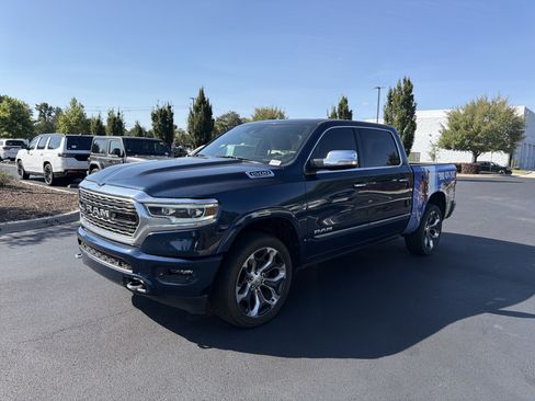 Used 2022 RAM 1500 Limited w/ Body Color Bumper Group AWD/4WD image 4