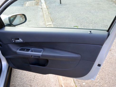 Used 2010 Volvo C30 T5 image 25