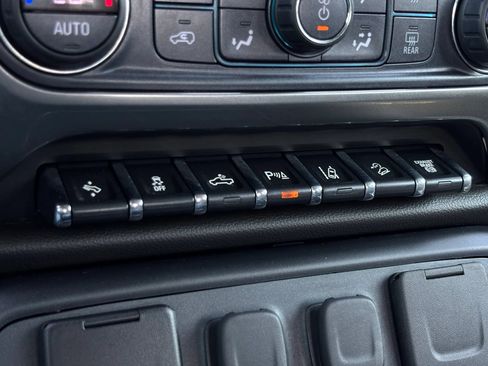 Used 2019 Chevrolet Silverado 2500 LTZ w/ Duramax Plus Package AWD/4WD image 43