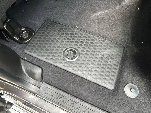 New 2025 RAM 2500 Laramie image 46