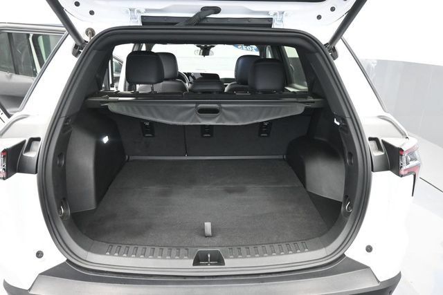 Used 2025 Chevrolet Equinox LT w/ Convenience Package II AWD/4WD image 8