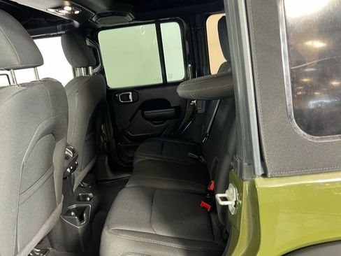 Used 2022 Jeep Wrangler Unlimited Sport image 26