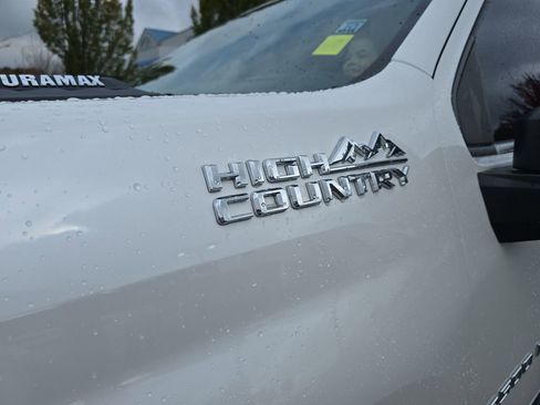 Used 2020 Chevrolet Silverado 2500 High Country image 39