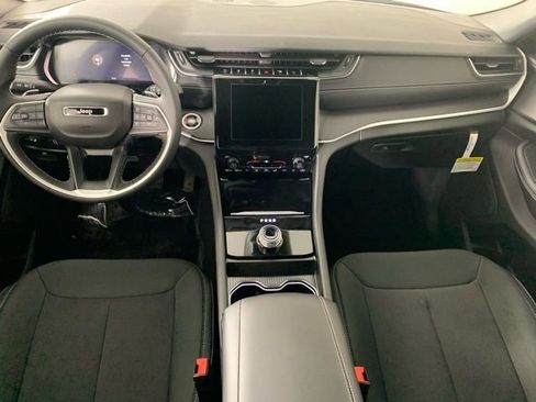 New 2026 Jeep Grand Cherokee L Laredo image 10