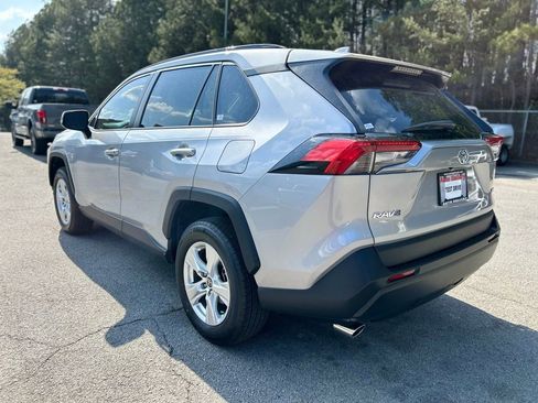 Used 2021 Toyota RAV4 XLE image 5