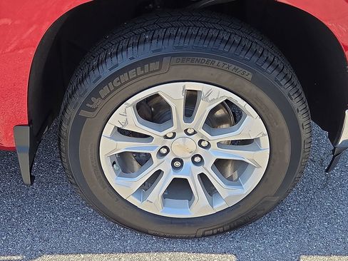 Used 2022 Chevrolet Silverado 1500 LTZ w/ LTZ Premium Package image 7