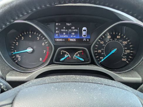 Used 2017 Ford Escape SE w/ SE Sport Appearance Package AWD/4WD image 10