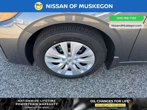 New 2025 Nissan Sentra S image 9