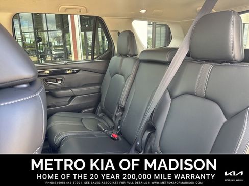 Used 2025 Honda Pilot EX-L image 28