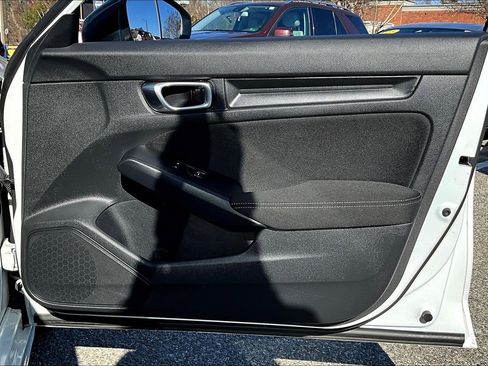 Used 2023 Honda Civic Sport image 18