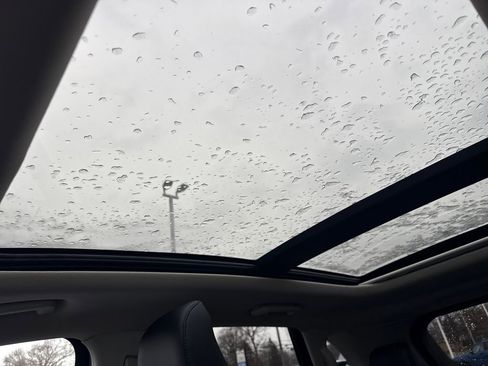 Used 2024 Ford Edge SEL w/ Convenience Package image 45