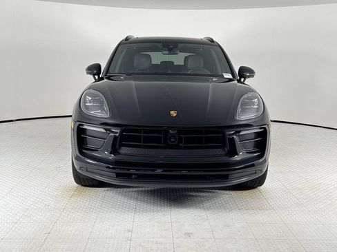 Certified 2024 Porsche Macan AWD/4WD image 10