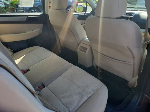 Used 2019 Subaru Outback 2.5i AWD/4WD image 25