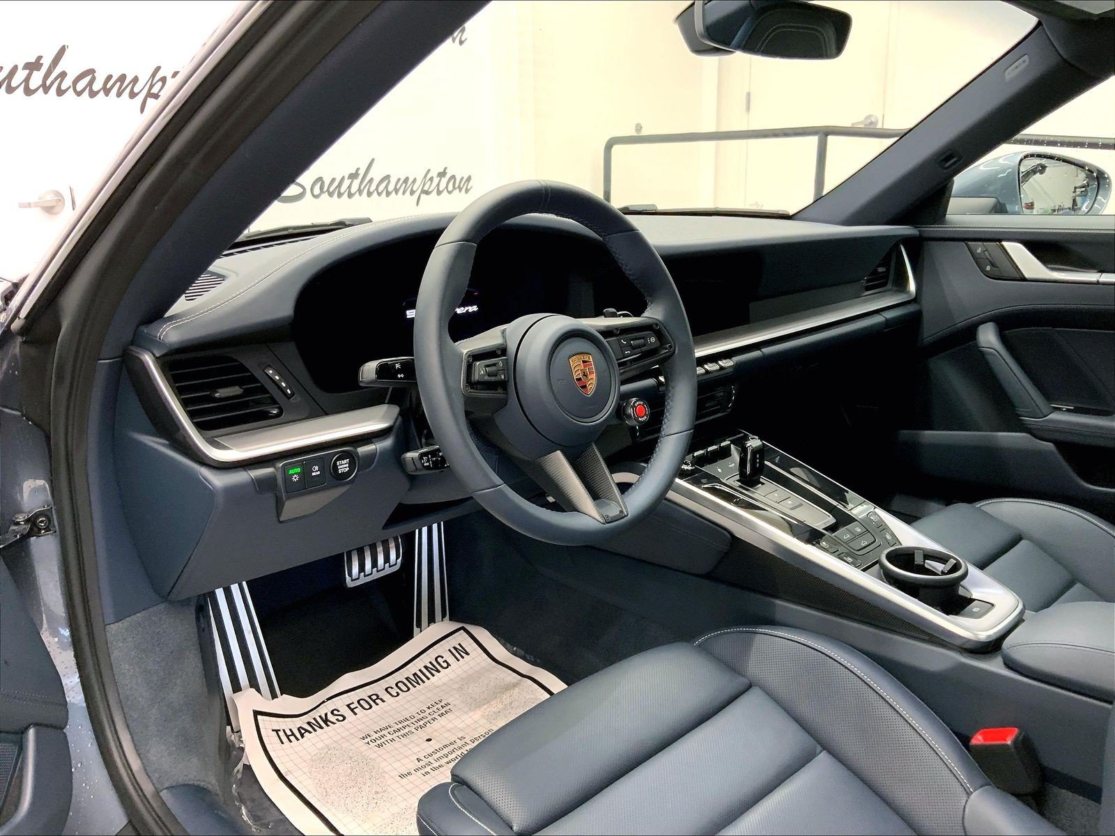 Used 2026 Porsche 911 Carrera RWD image 4