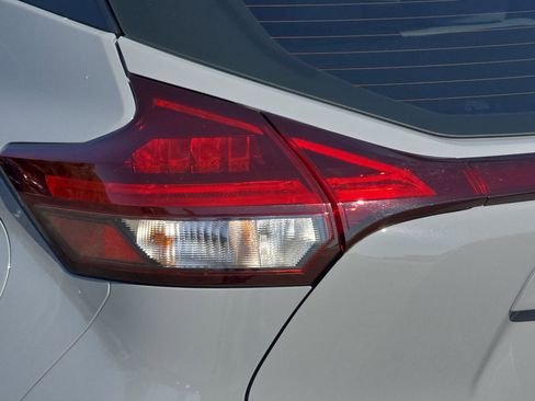 Certified 2024 Nissan Kicks SR w/ SR Premium Package image 31