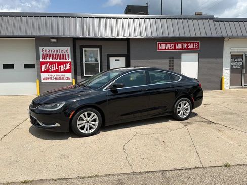 Used 2015 Chrysler 200 Limited w/ Convenience Group FWD image 1