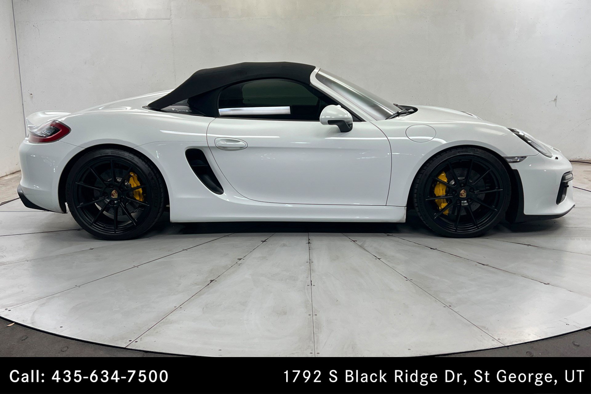 Used 2016 Porsche Boxster Spyder RWD image 6