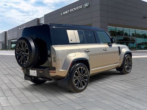 New 2026 Land Rover Defender 110 OCTA image 5