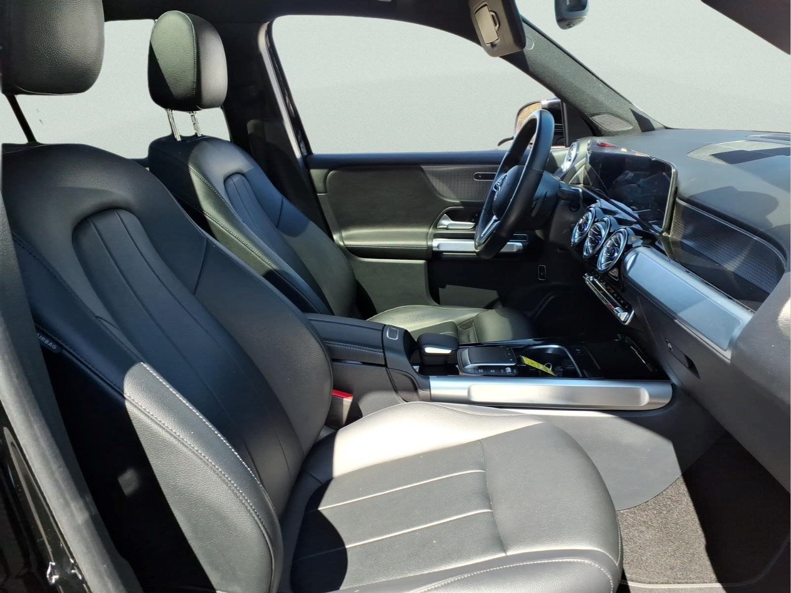 Certified 2022 Mercedes-Benz GLB 250 4MATIC image 10