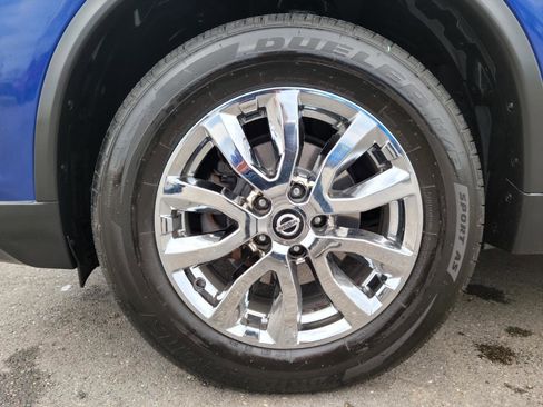 Used 2019 Nissan Rogue SV image 18