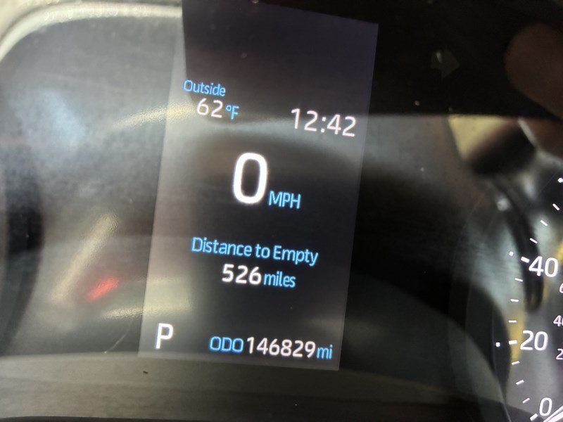 Used 2023 Toyota Sienna LE AWD/4WD image 8