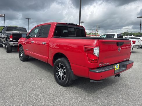 Used 2021 Nissan Titan SV w/ SV Convenience Package AWD/4WD image 6