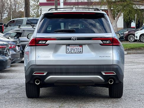 Used 2024 Toyota Grand Highlander AWD Hybrid image 4