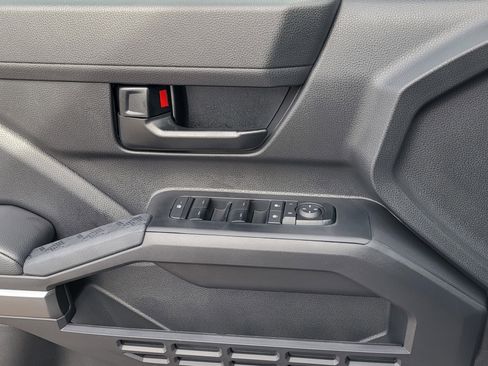 Certified 2025 Toyota Tacoma SR5 image 8