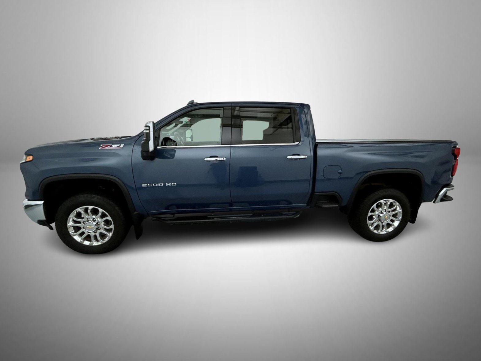 Used 2024 Chevrolet Silverado 2500 LTZ w/ LTZ Plus Package AWD/4WD image 8