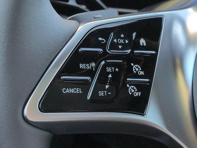 Used 2026 Mercedes-Benz GLC 300 image 26